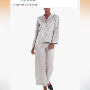 Natori Decadence Cream Pajamas Set with robe